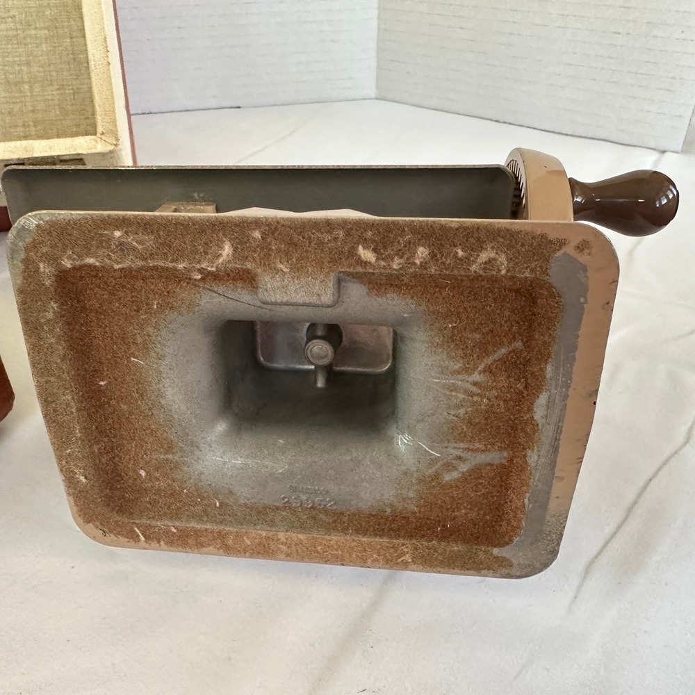 Singer Sewhandy Model 20 Sewing Machine Child Tan Good Vintage Hand Crank Case - Picture 6 of 16